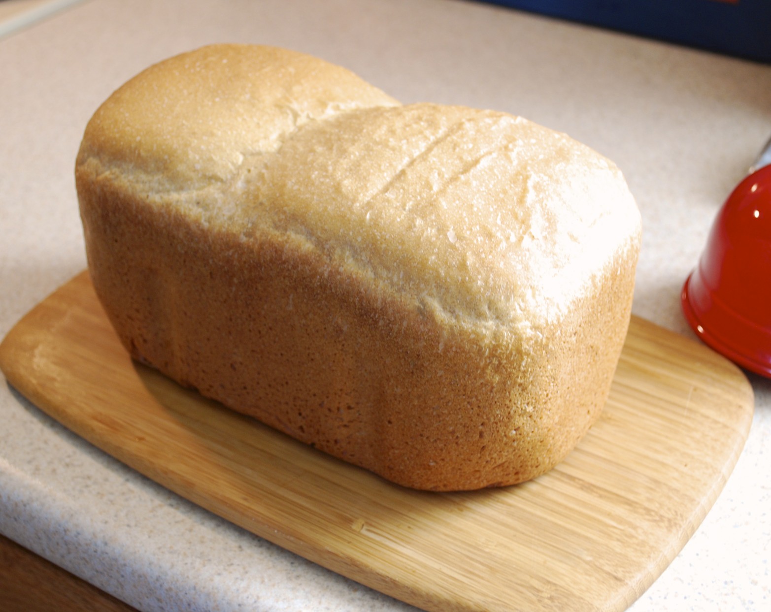 Испечь хлеб без духовки в домашних условиях. Выпечка хлеба в духовке. Домашний хлеб в духовке. Хлеб из печи. Чиабатта в хлебопечке.